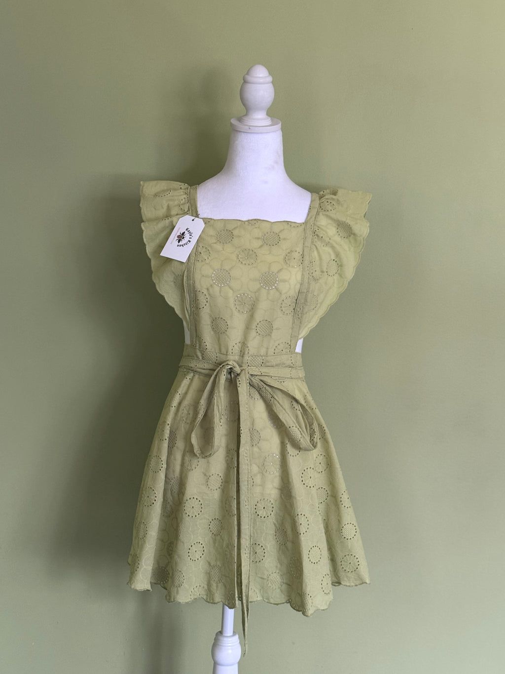 Vintage Style Apron with Sleeves